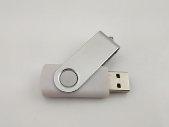 Pendrive twister